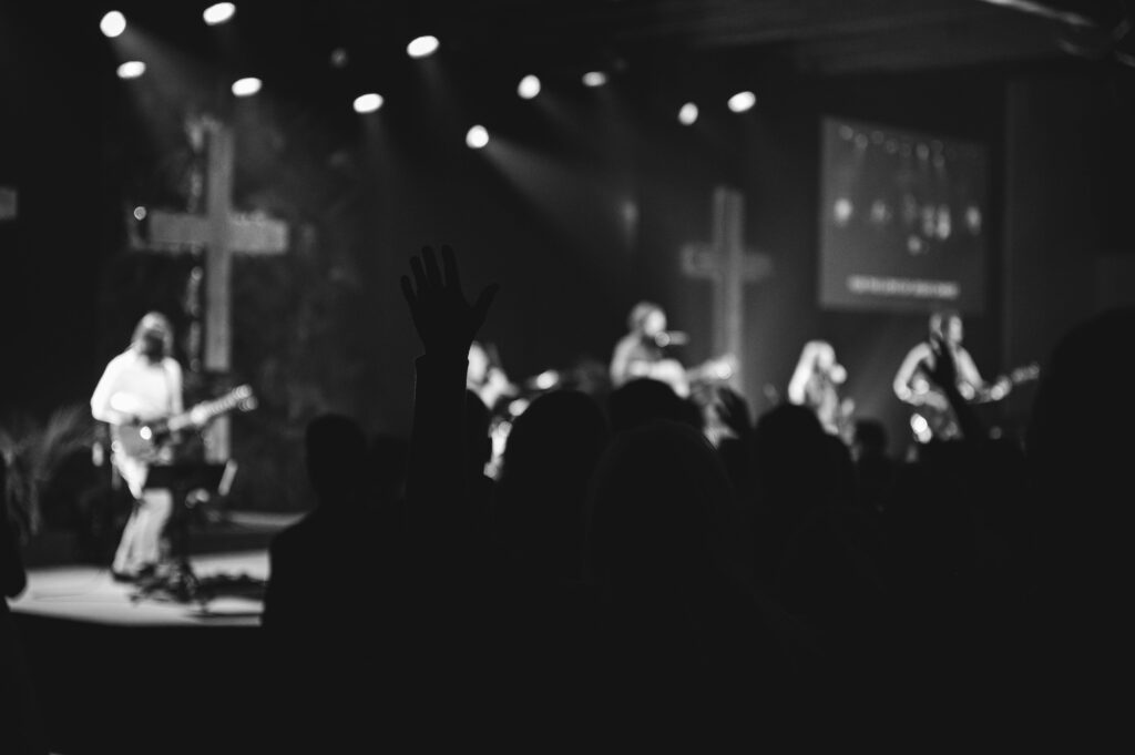 Why is Praise and Worship Music so Horribly Bad? 1 Praise and Worship Music performance